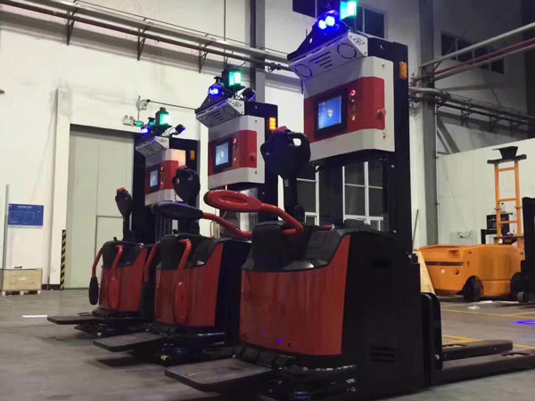 寶馬汽車工廠，杭叉AGV叉車智能搬運強勢進駐！